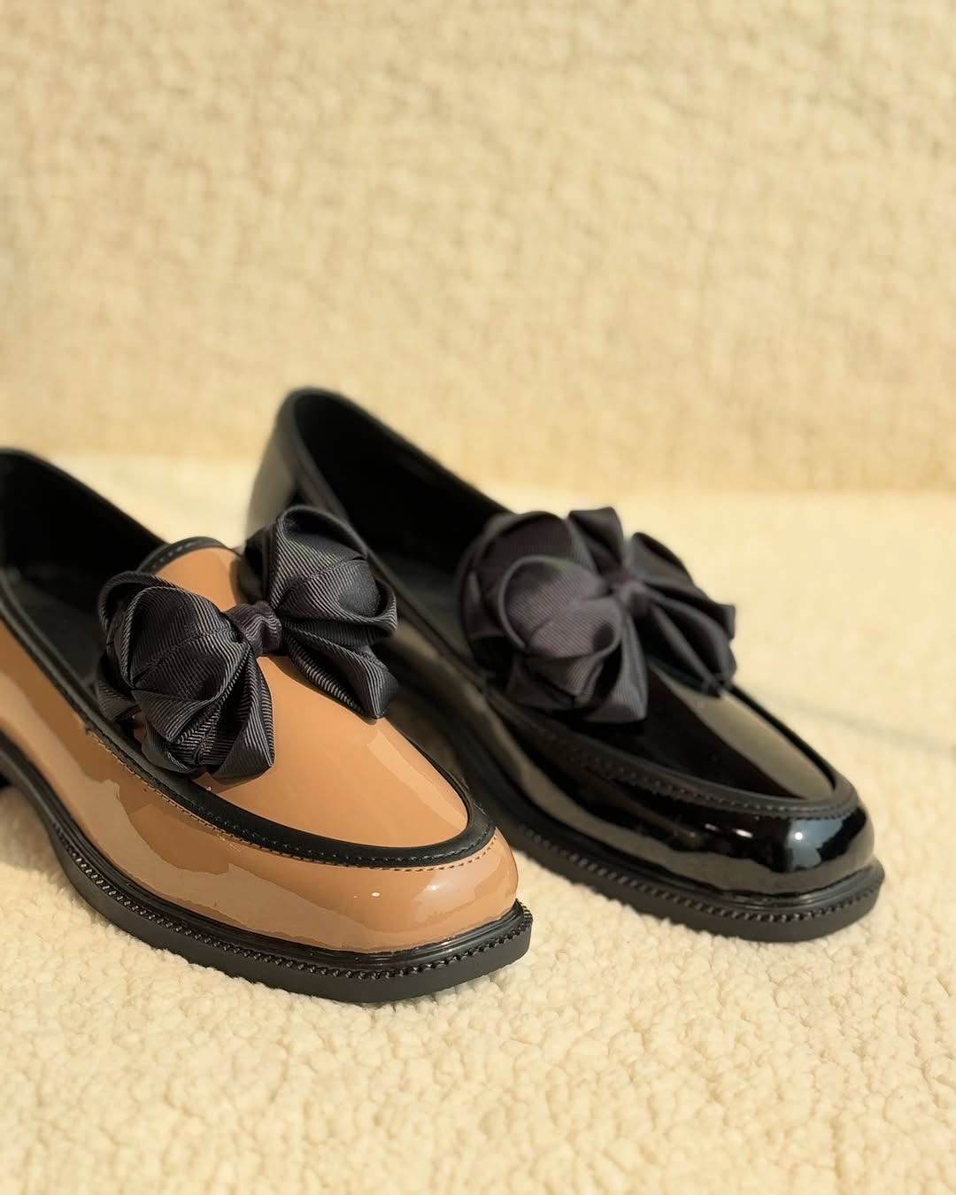 Bow-knot Leather Loafers