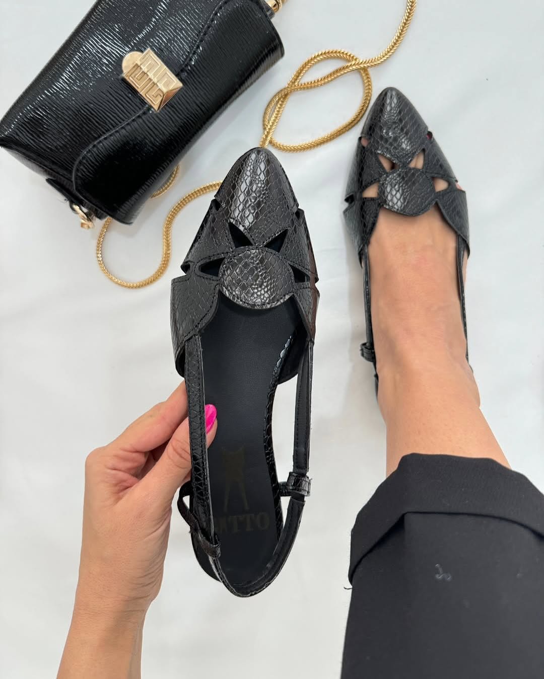 Pointed Soft Leather Women's Flat Sandals