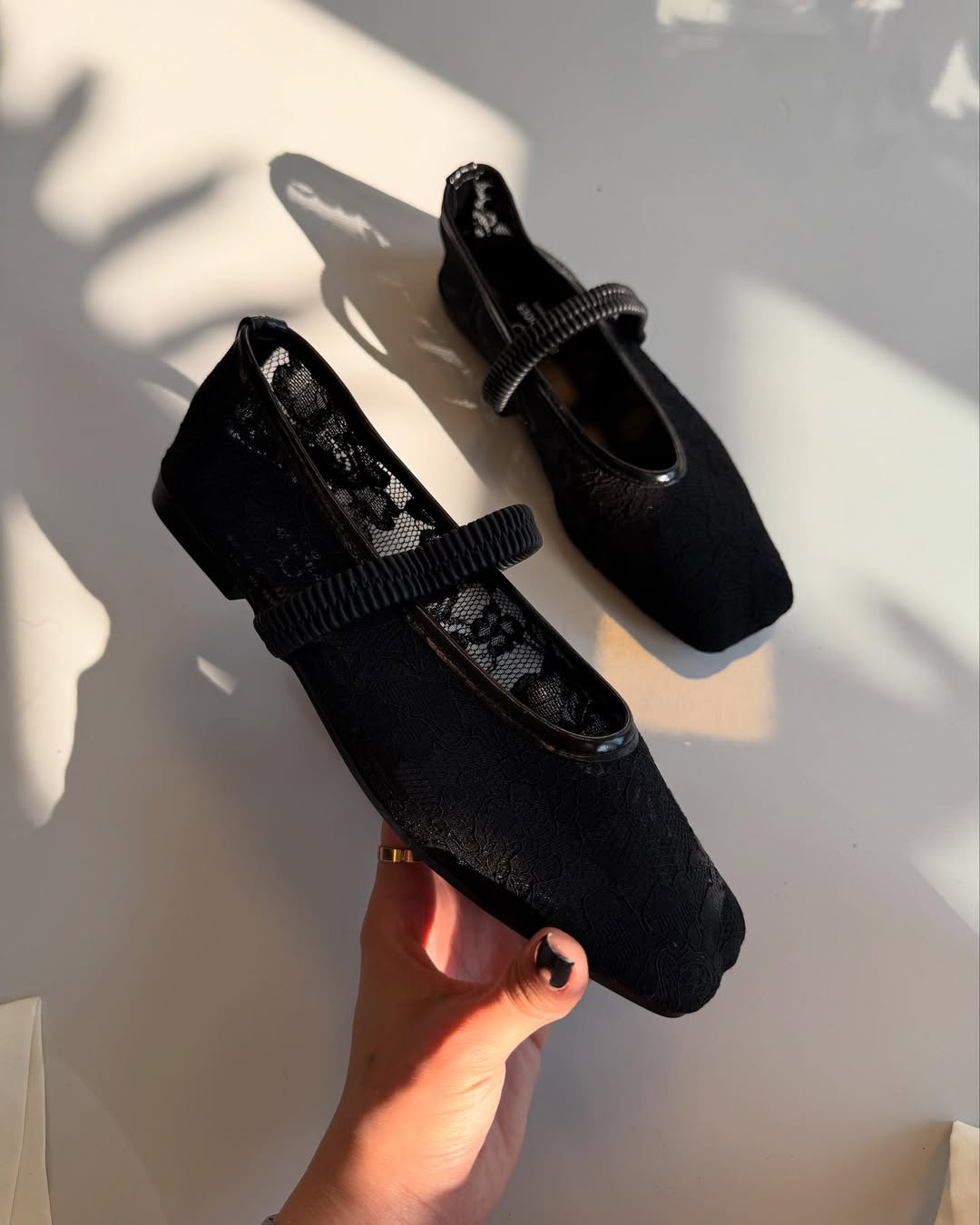 Elegant Lace Flat Women Shoes