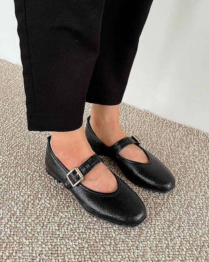 Soft Leather Comfortable Women Flat Shoes