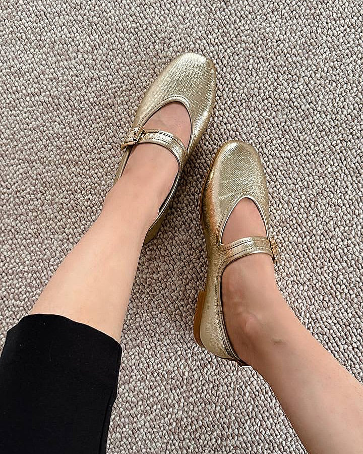 Soft Leather Comfortable Women Flat Shoes
