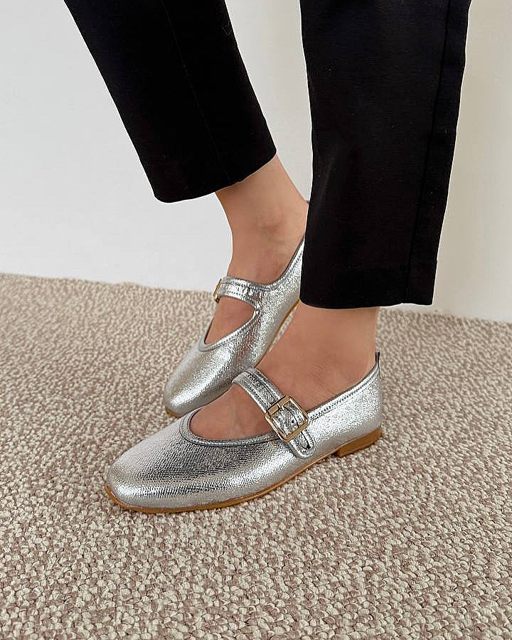 Soft Leather Comfortable Women Flat Shoes