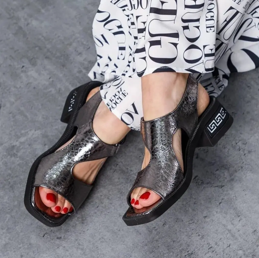Soft Leather Comfortable Versatile Women Sandals