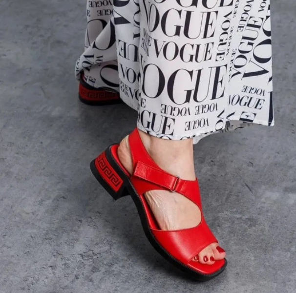 Soft Leather Comfortable Versatile Women Sandals