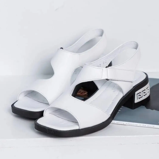 Soft Leather Comfortable Versatile Women Sandals