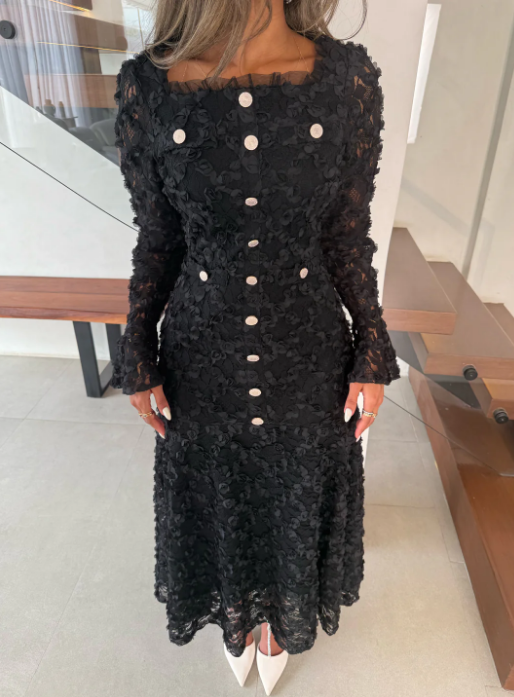 Elegant 3D Petal Trumpet Long Sleeve Dress