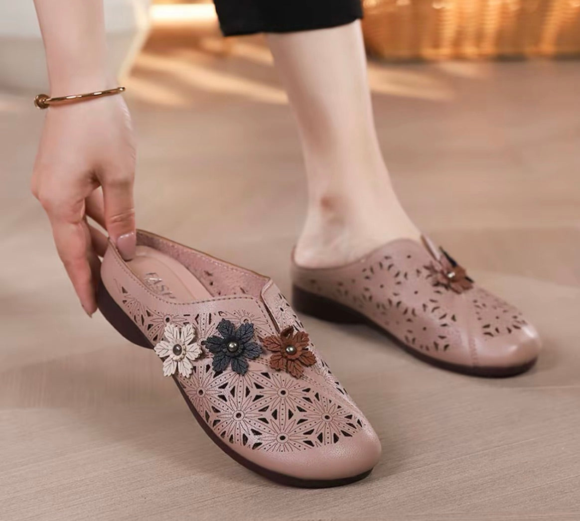 Soft Leather Comfortable Flower Sandals