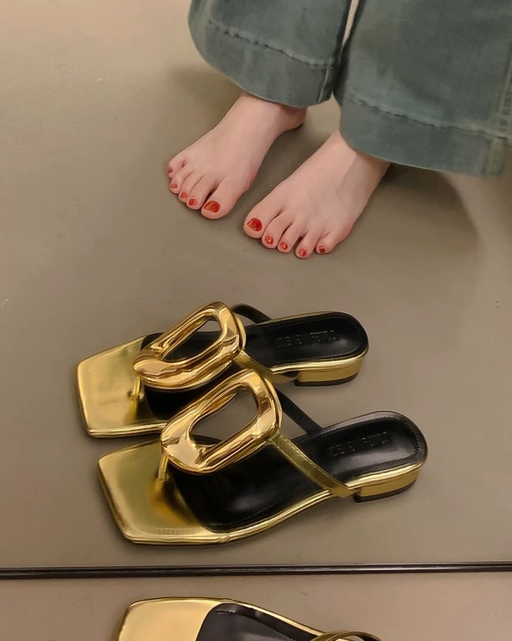 Retro Elegant Flip-Flops