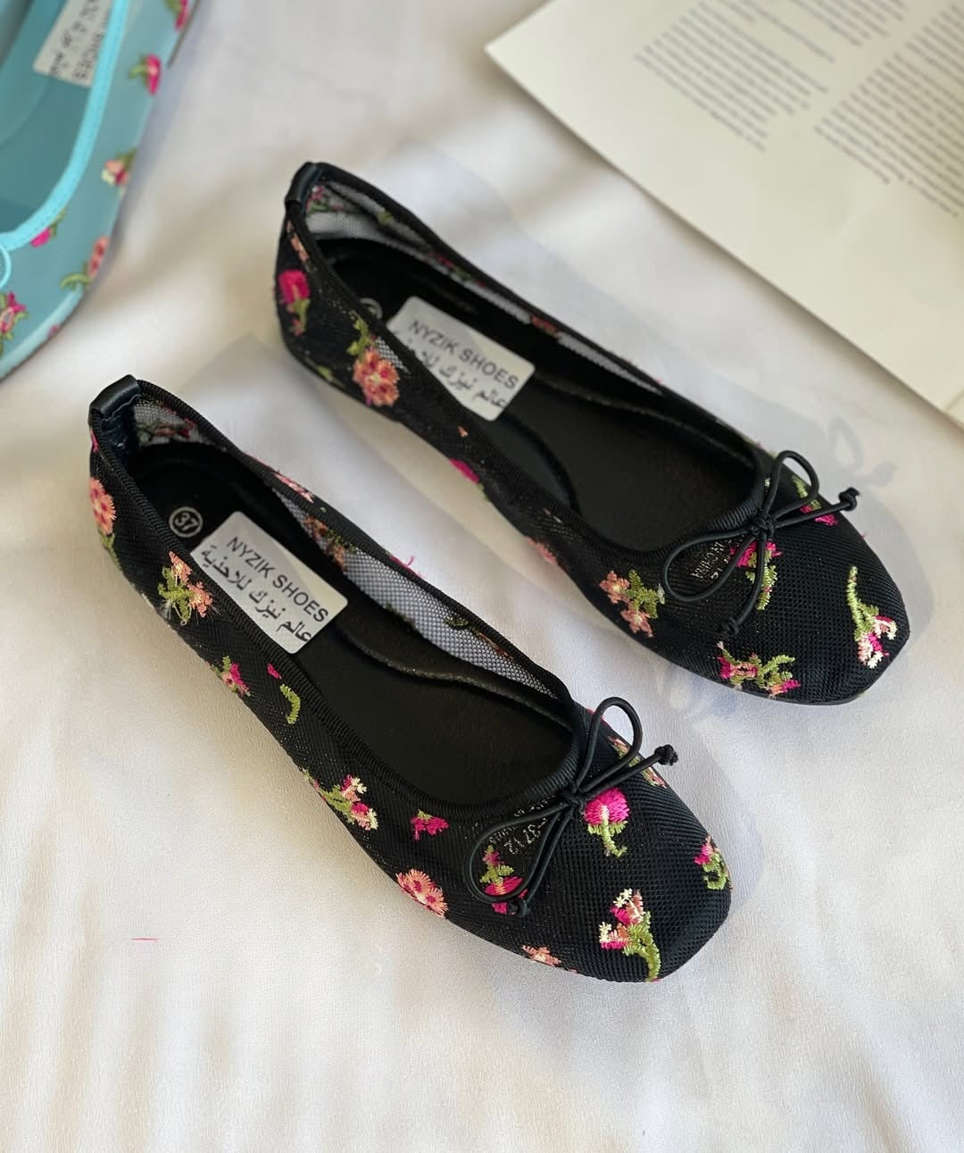 Hand-embroidered Mesh Women Shoes
