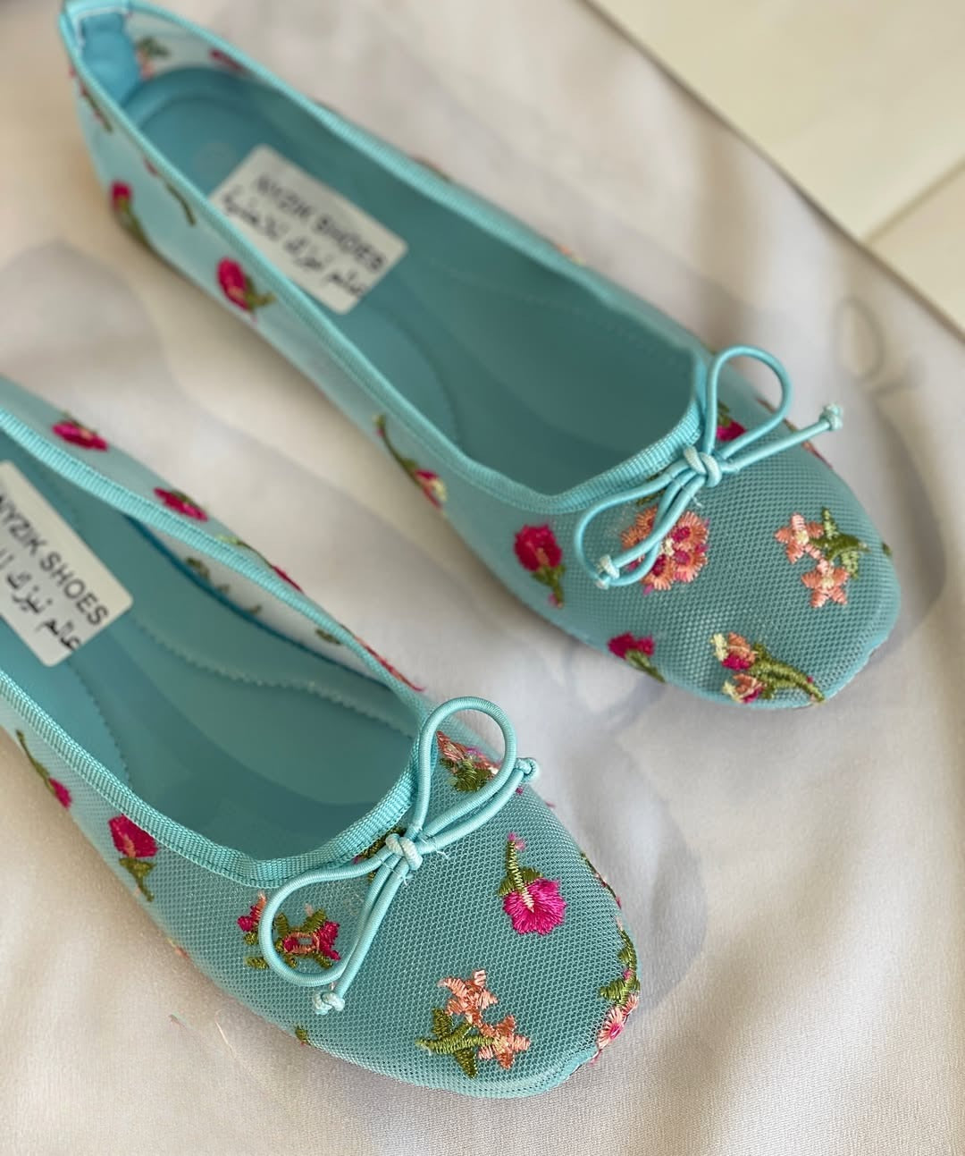 Hand-embroidered Mesh Women Shoes