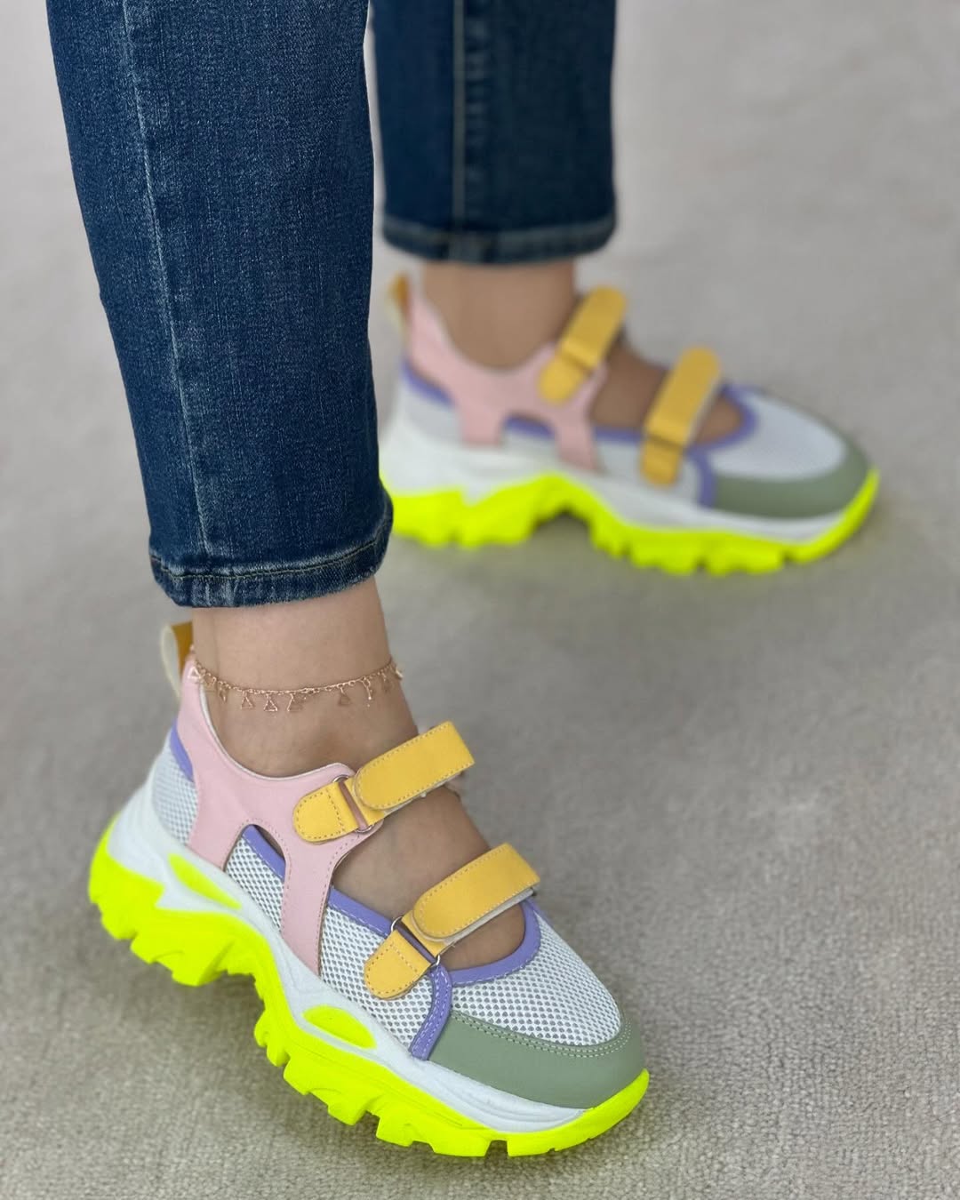 Thick-Soled Velcro Beathable Women Shoes