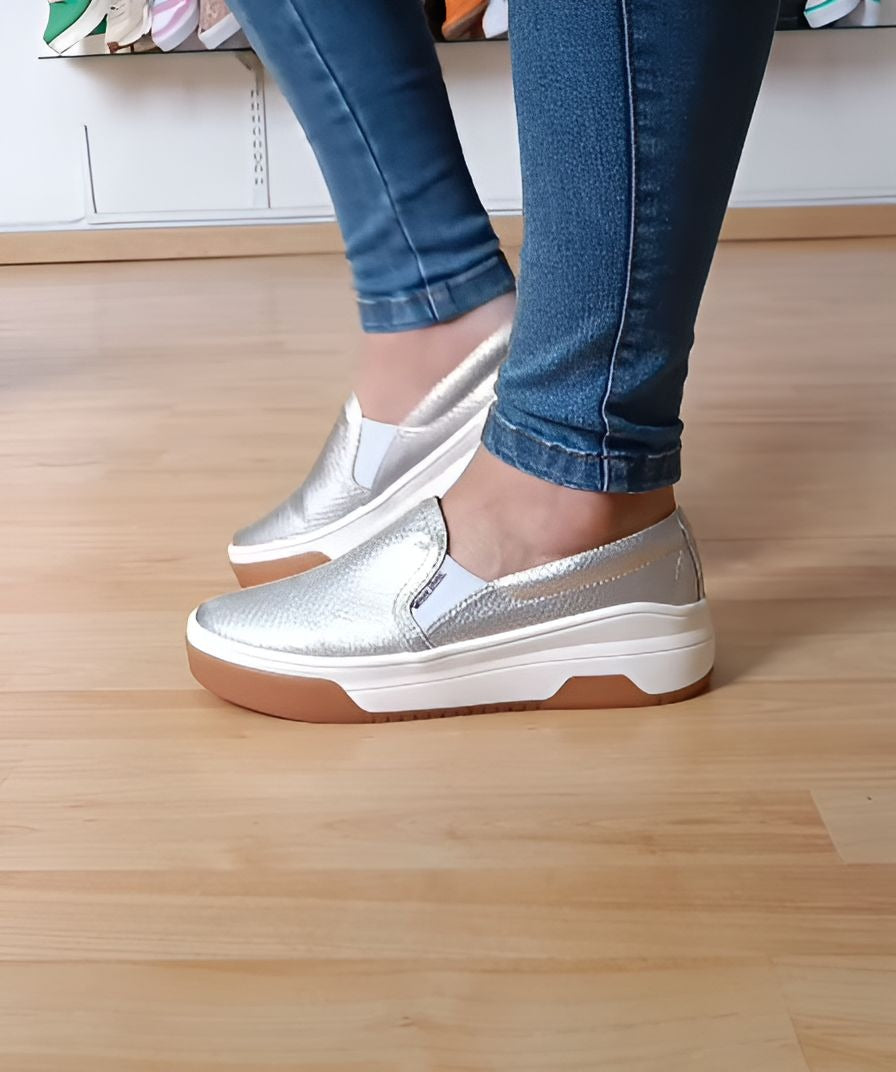 Women Leather Slip-On Thick-Soled Shoes