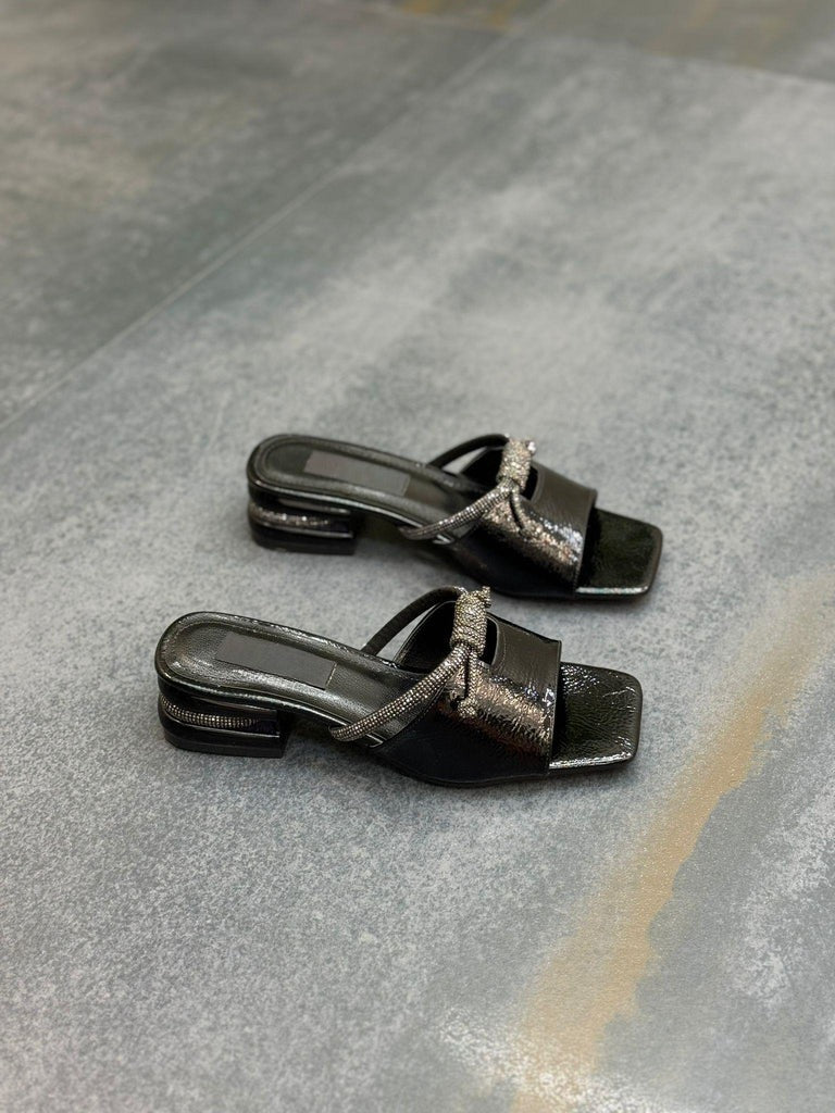 Black Leather Sandals With Sparkling Rhinestones