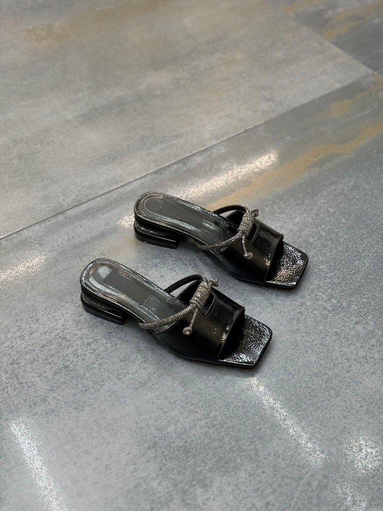 Black Leather Sandals With Sparkling Rhinestones