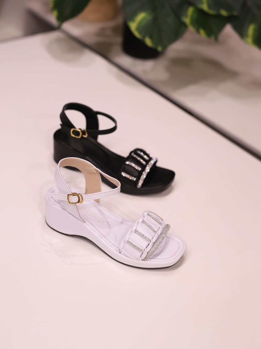 Classic Sparkling Rhinestone Sandals