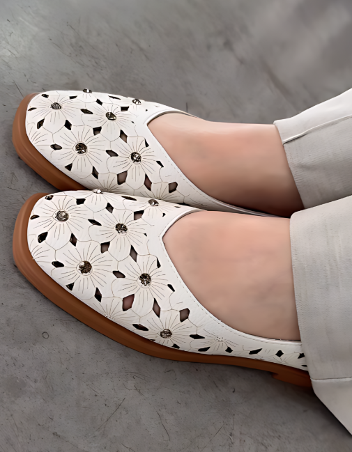 Flower Hollow Soft Leather Diamond Shoes