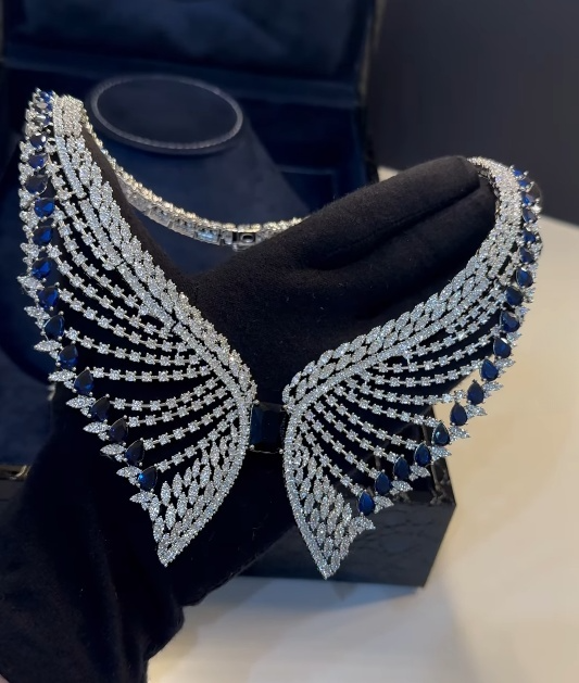 Women's Luxury Sparkling Rhinestone Necklace