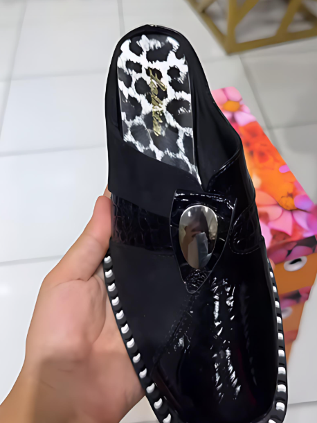 Women's Black Soft Leather Low-Heeled Shoes