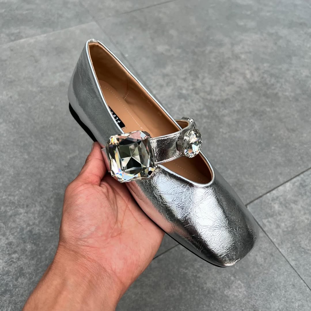 Women's Large Rhinestone Flat Shoes
