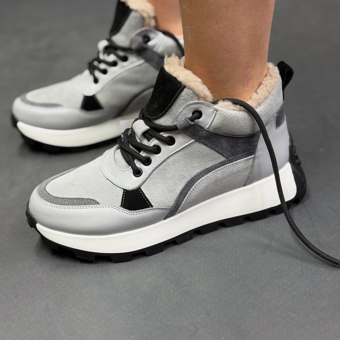 Women's Fleece-Lined Comfort Sneakers