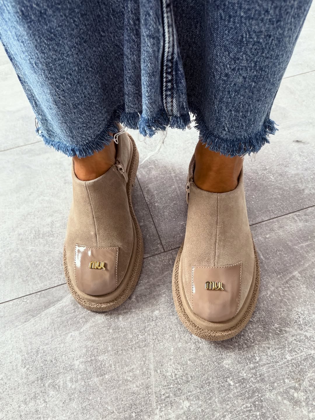Women's Suede Zip-Up Slip-On Shoes