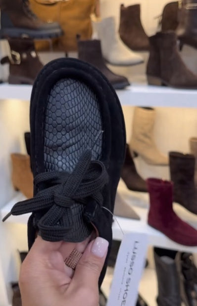 Women's Soft & Comfortable Lace-Up Shoes