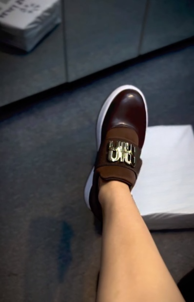 Women's thick-soled comfortable shoes