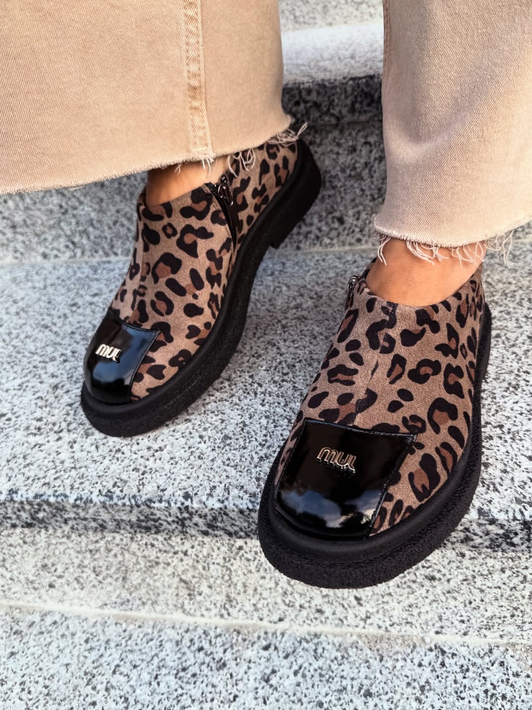 Women's Suede Zip-Up Slip-On Shoes