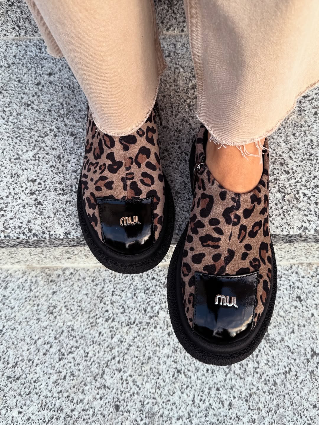 Women's Suede Zip-Up Slip-On Shoes