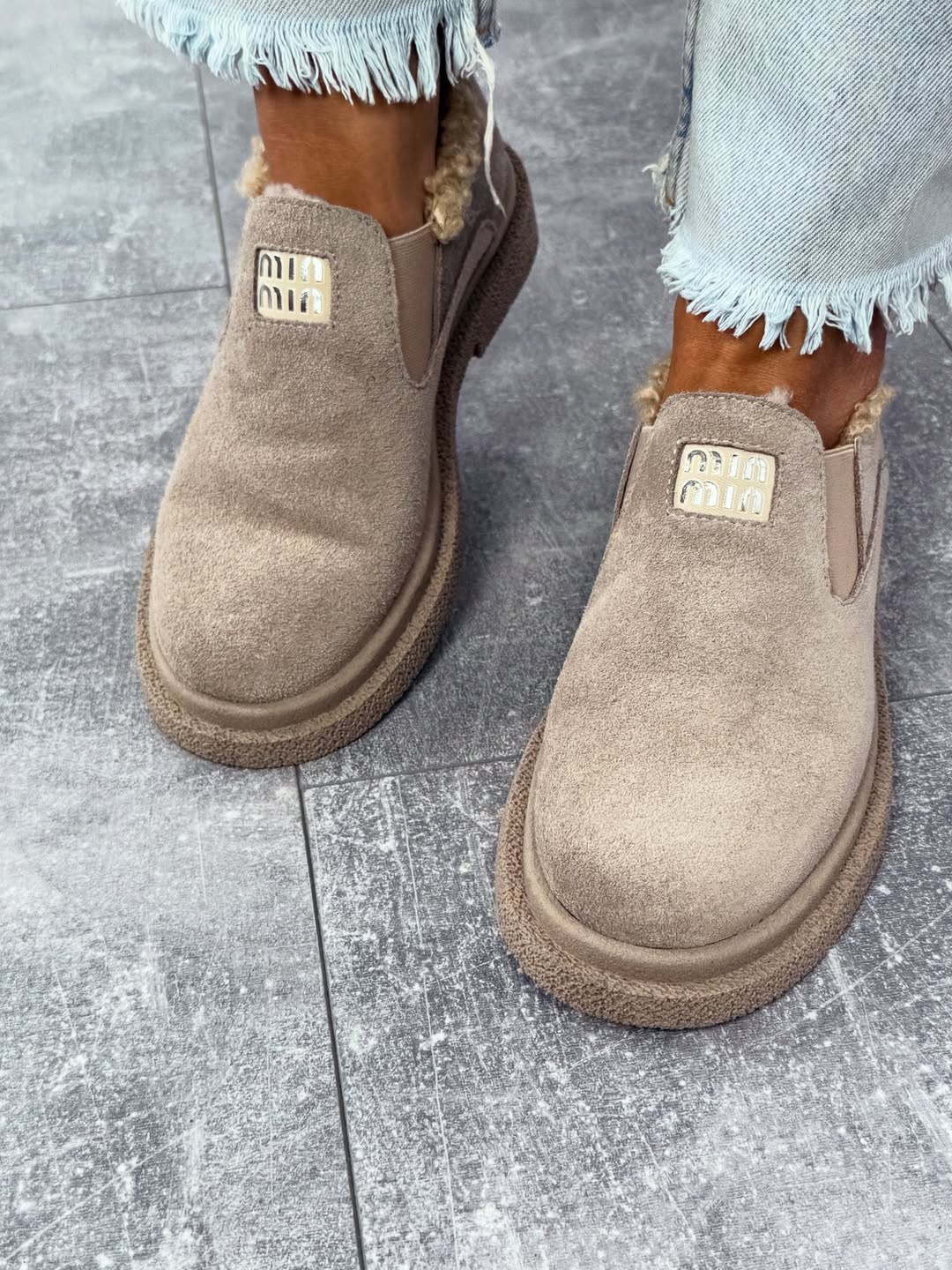 Women's comfortable fleece slip-on shoes