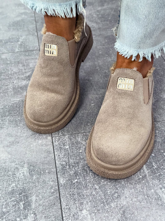 Women's comfortable fleece slip-on shoes