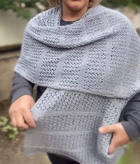 Women's hand-knitted shawl