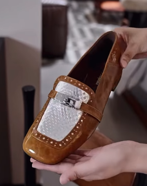 Women's soft leather flats