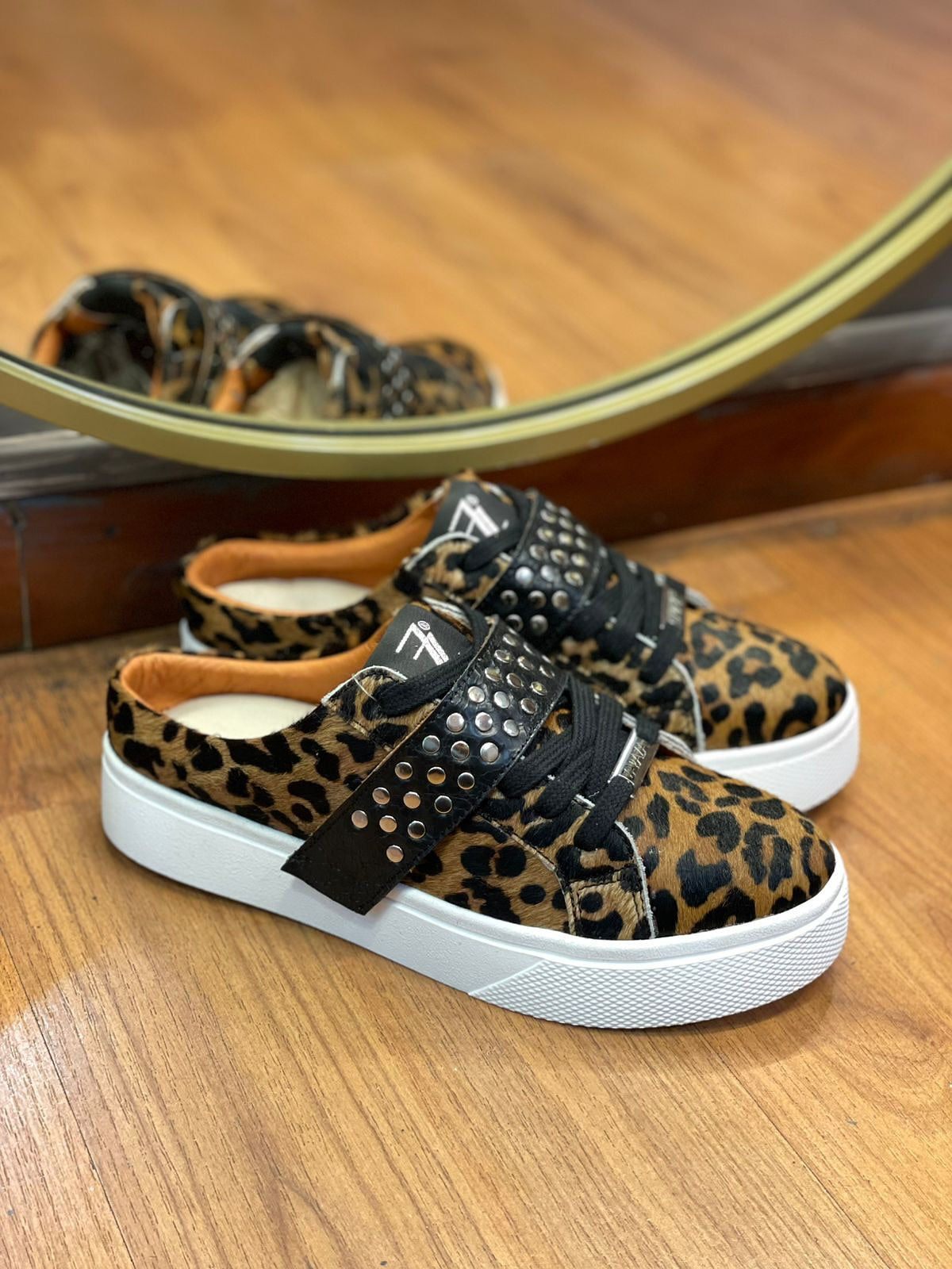 Women Leopard print casual slip-on shoes