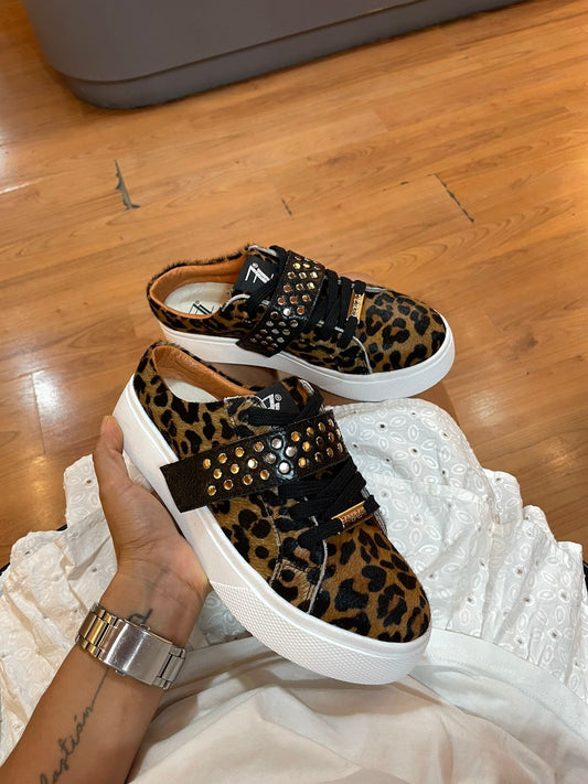 Women Leopard print casual slip-on shoes