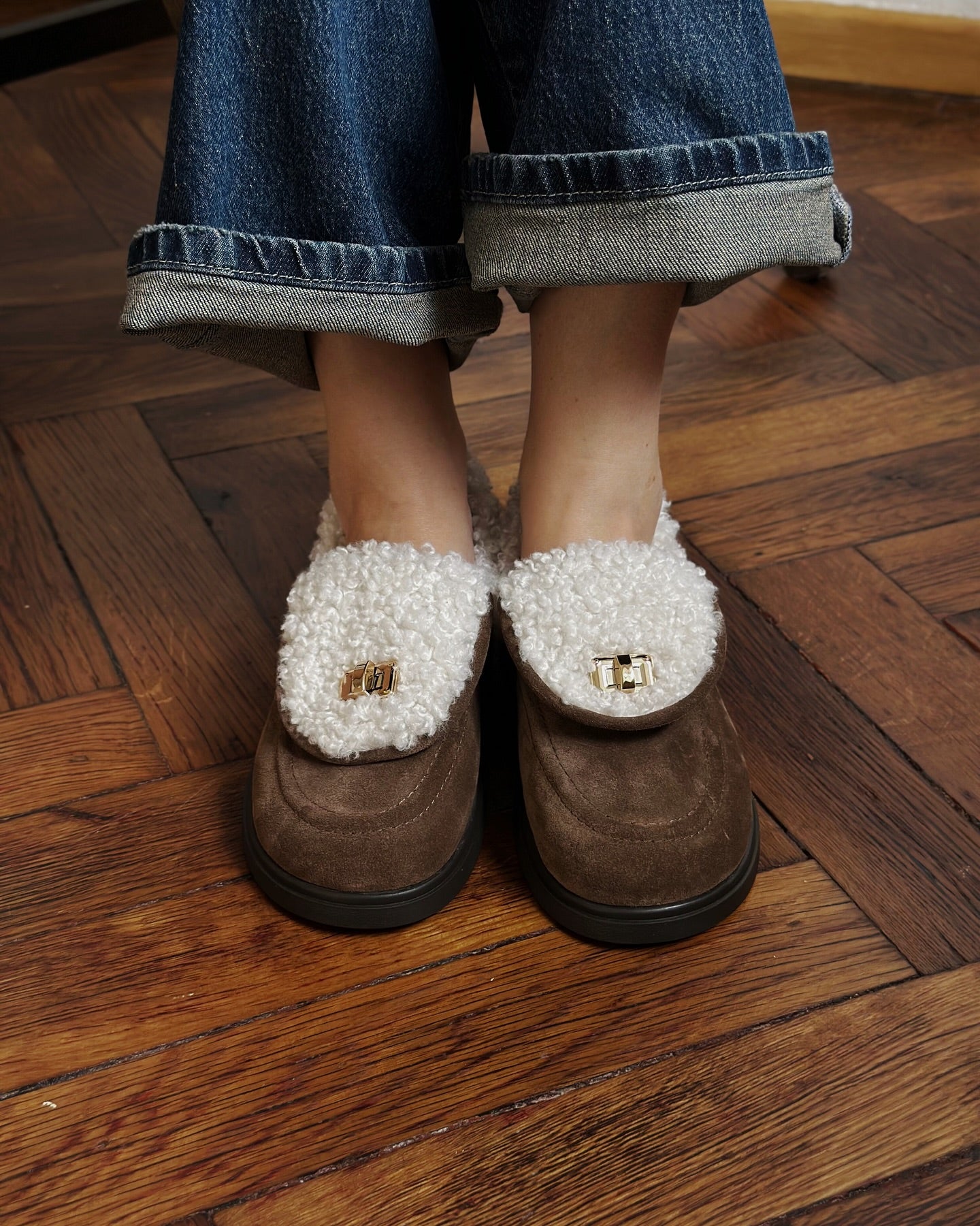 Suede plush warm and comfortable slip-on shoes