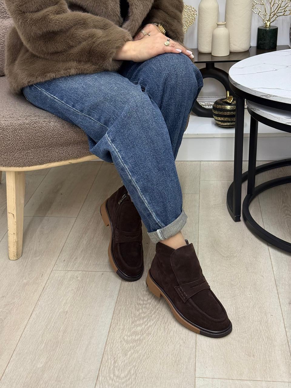 Women's suede zippered ankle boots