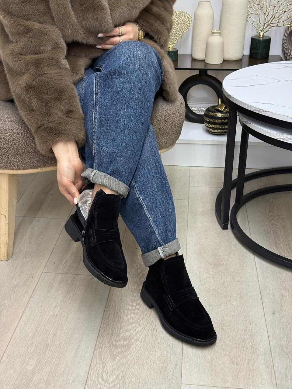 Women's suede zippered ankle boots
