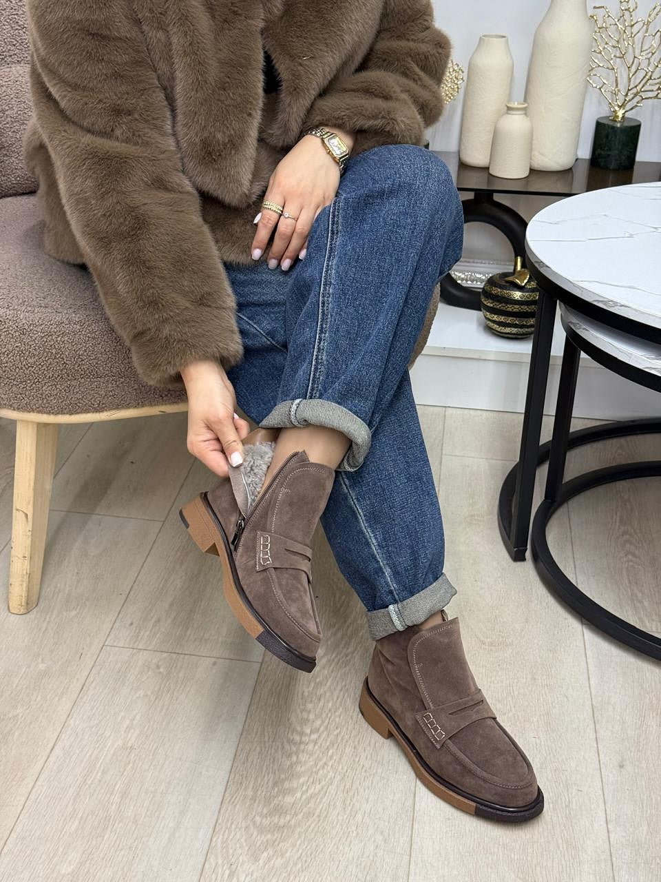 Women's suede zippered ankle boots