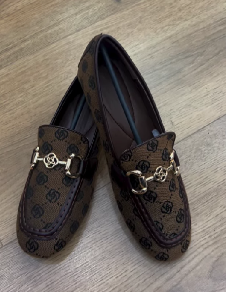 Brown floral print slip-on loafers