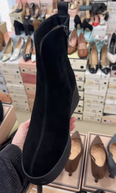 Women's suede fleece-lined platform boots