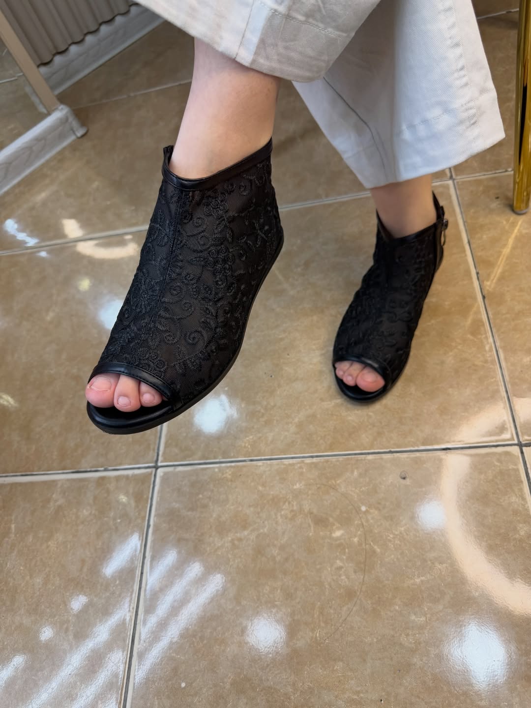 Women's Lace Side Zipper Sandals