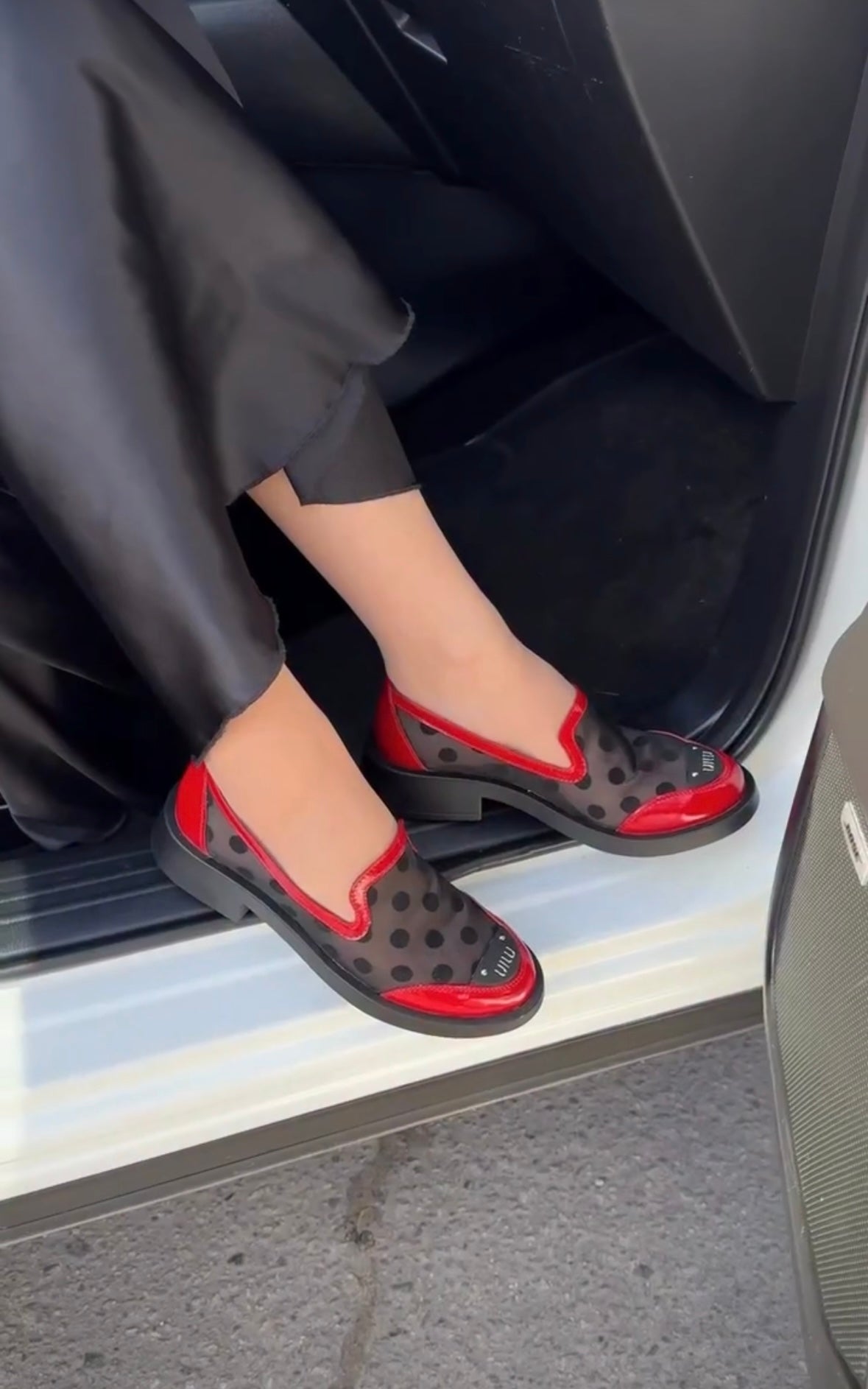 Women's polka dot mesh slip-on shoes