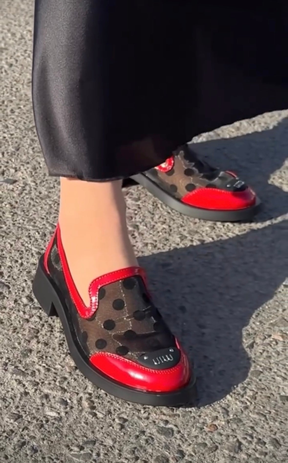 Women's polka dot mesh slip-on shoes
