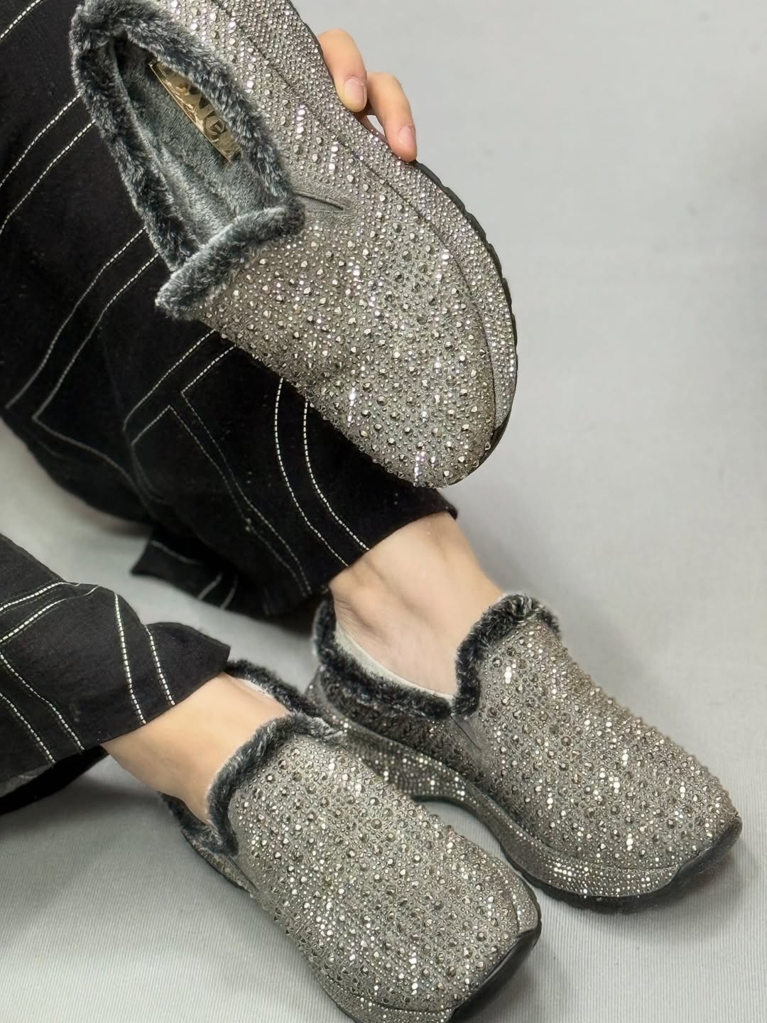 Rhinestone plus velvet women's warm shoes