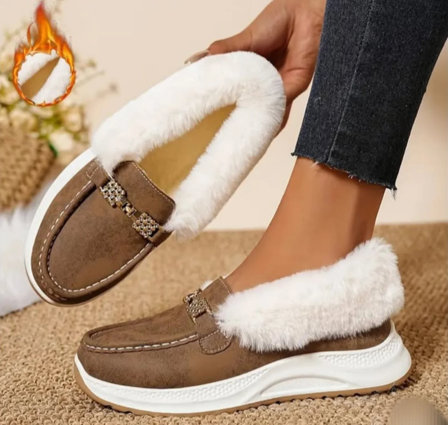 Women's warm and comfortable slip-on shoes