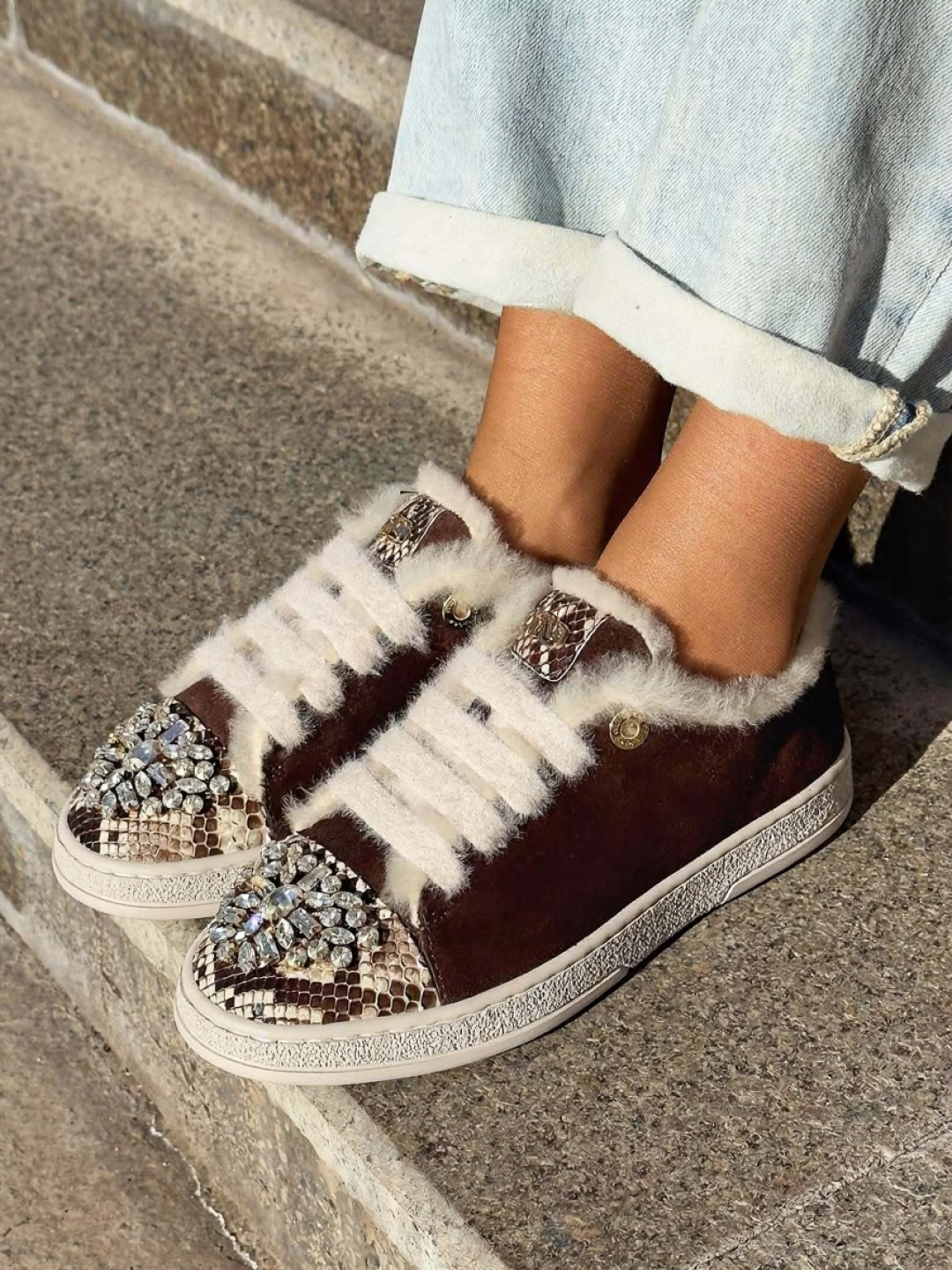 Women's rhinestone slip-on casual shoes