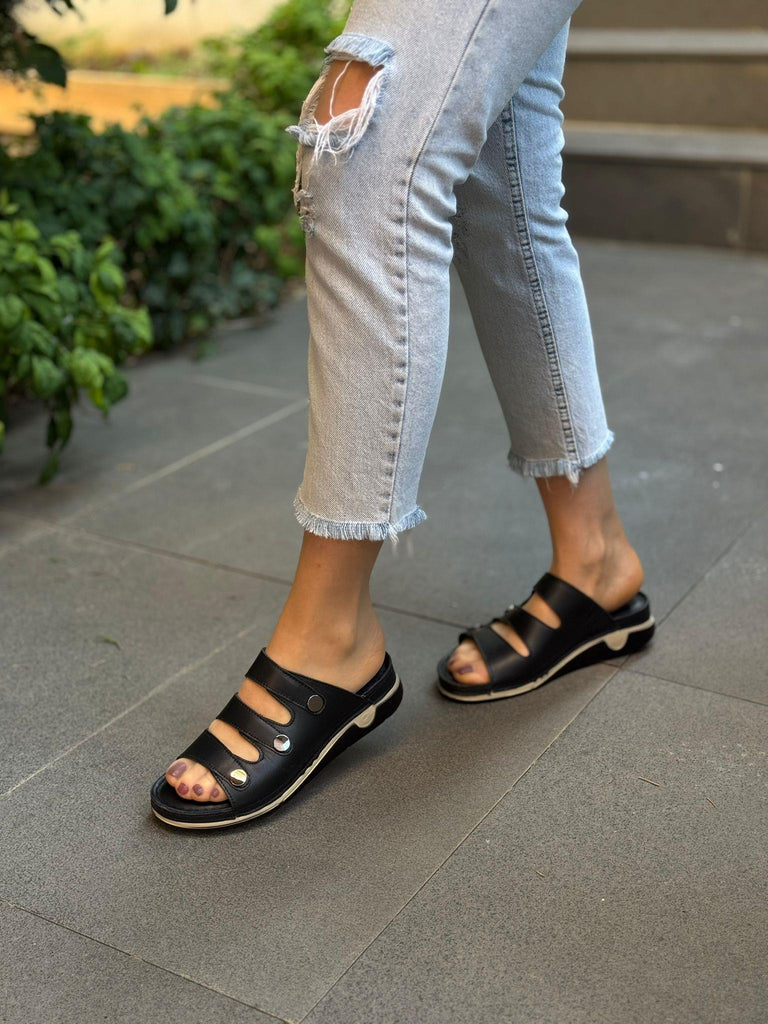 Soft Leather Women Casual Slippers