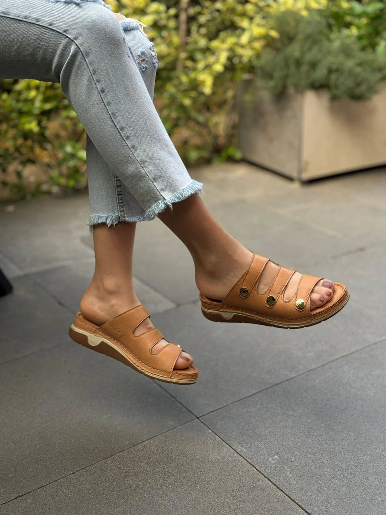 Soft Leather Women Casual Slippers